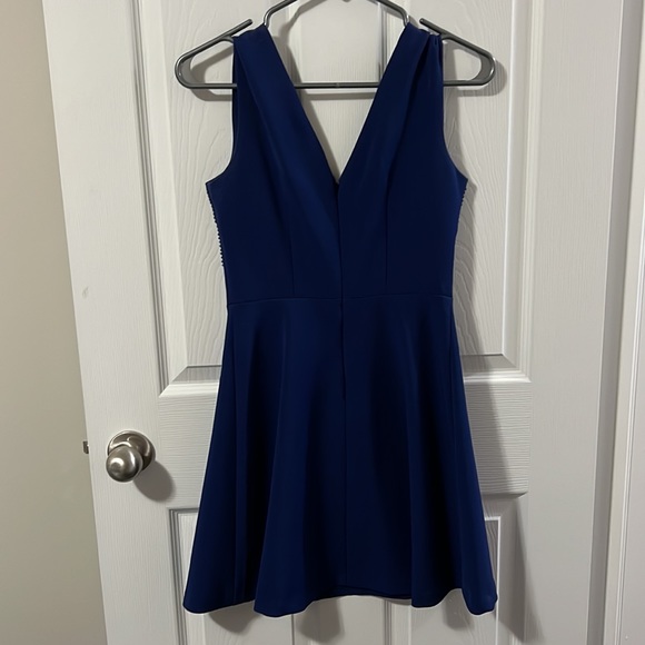 Dynamite Dress - Picture 4 of 5